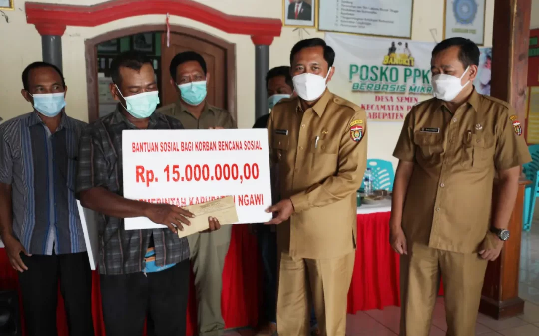 Pemkab Ngawi Bantu Warga Kena Musibah Kebakaran Rumah