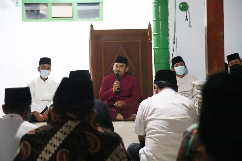 Subuh Bergerak di Desa Pohkonyal Pangkur, Bupati Ngawi Luncurkan  BU KARINA CEKATAN