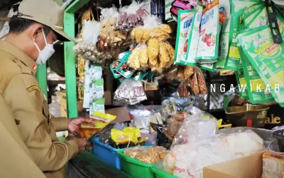 Jelang Hari Raya, Wabup Ngawi Tinjau Pasar Beran, Pastikan Stok dan Kestabilan Harga Bahan Pokok