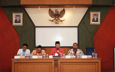 Bupati Pimpin Rapat Staf di Bhina Bakti praja