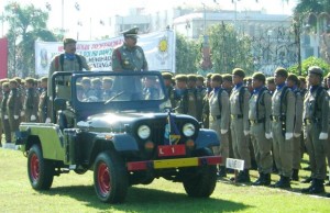Gubernur : Satpol PP Harus Tegas Ramah